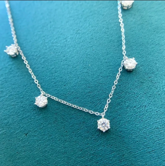 2.5 CT Diamond Round Shape Necklace. - Picture 7 of 8
